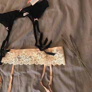 Two Brand New Garter Belts💛Black Lace💛CreamLace